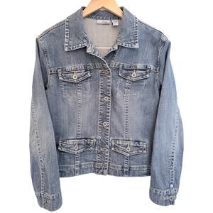 Chico’s Platinum Denim Jacket Womens Size 1 Blue Stretch Jean Trucker Style